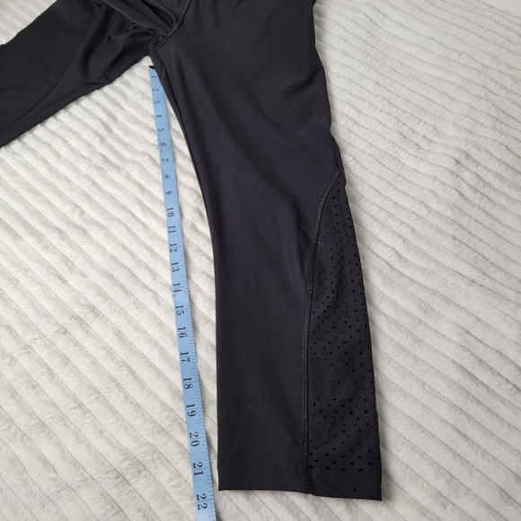 VOGO Athletica Black Laser Cut Active Leggings Women’s Size Large Yoga Pilates - Picture 5 of 6